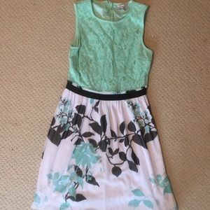 Flowery lace dress